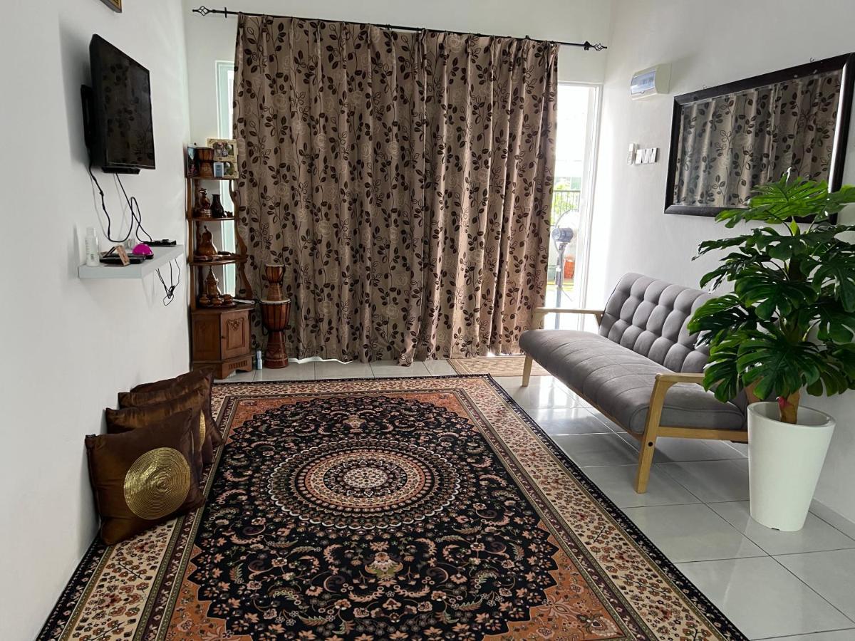 Mieda Rizqi Homestay Kampong Melayu Changkat Larah Extérieur photo